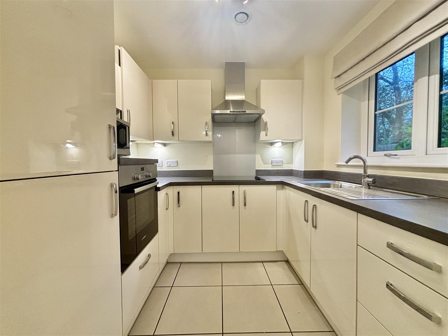 Fern Court, Gower Road, Sketty, Swansea, SA2 9BH